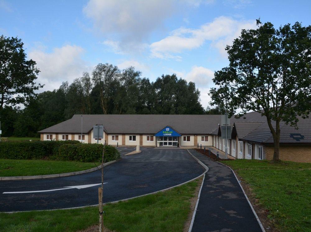 Raglan Lodge Monmouth Exterior photo